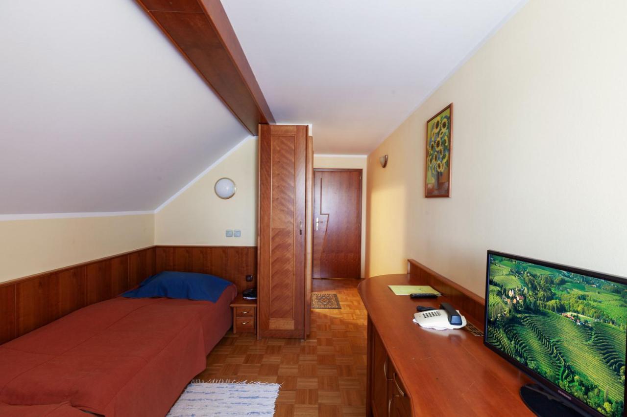 Hotel Gostisce Prosnik Ormoz Esterno foto